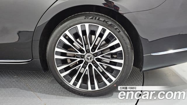 Mercedes-Benz S-Class 2021 — ფოტო 30/34