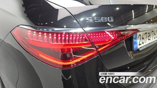 Mercedes-Benz S-Class 2021 — ფოტო 32/34