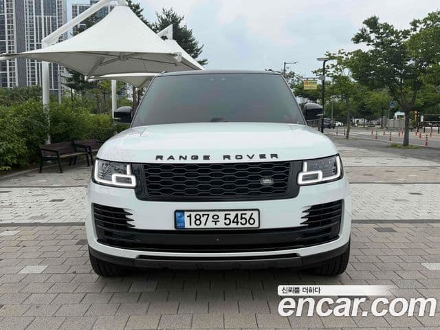Land Rover Range Rover 2018 — Photo 12/20