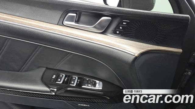 Kia K5 2023 — Photo 8/31