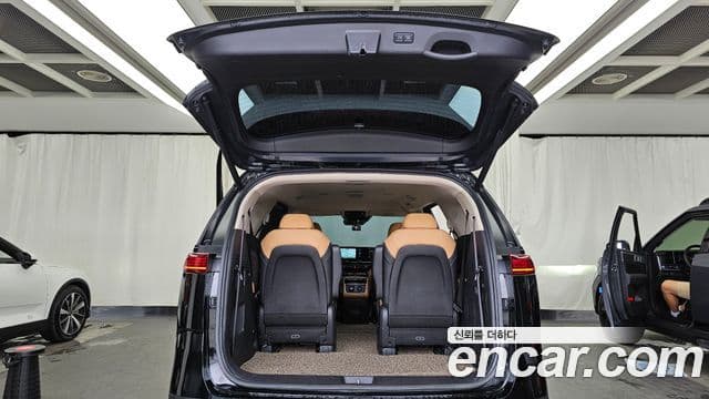 Kia Carnival 2022 — Фото 20/20