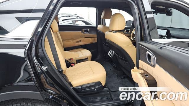 Kia Sorento 2023 — Şəkil 12/20