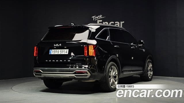 Kia Sorento 2022 — ფოტო 2/20
