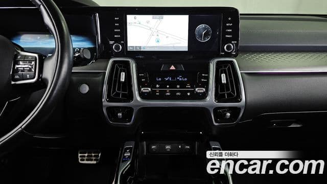 Kia Sorento 2022 — ფოტო 14/20