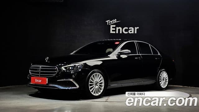 Mercedes-Benz E-Class 2021 — Фото 1/20