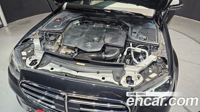 Mercedes-Benz E-Class 2021 — Фото 6/20