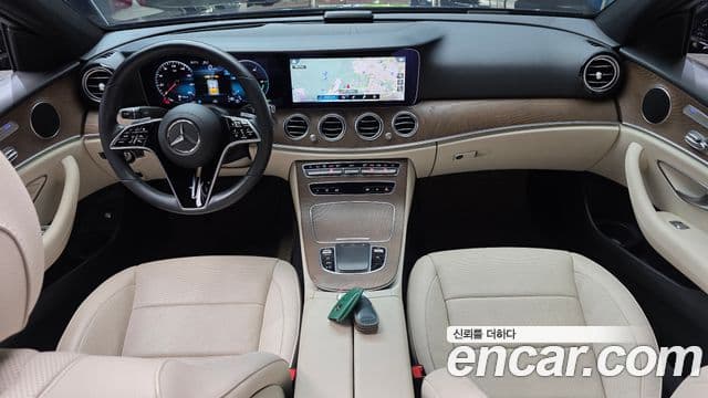 Mercedes-Benz E-Class 2021 — Фото 7/20