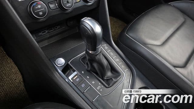 Volkswagen Tiguan 2018 — Şəkil 9/20