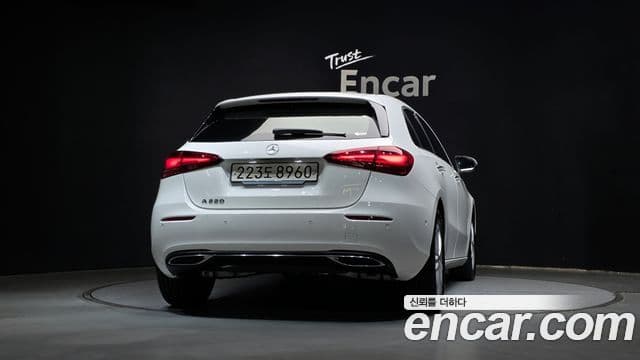 Mercedes-Benz A-Class 2023 — Фото 4/20