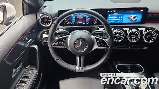 Mercedes-Benz A-Class 2023 — Фото 13/20