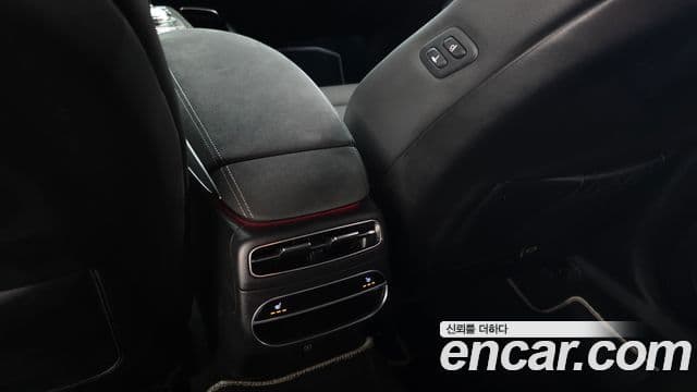 Genesis GV70 2021 — ფოტო 9/34