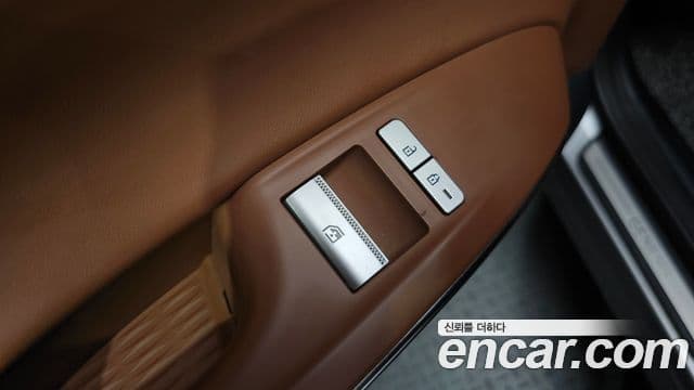 Genesis GV70 2021 — Şəkil 16/32