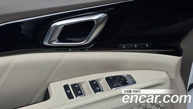 Kia Carnival 2023 — Şəkil 19/20