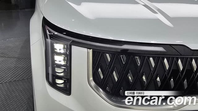 Kia Carnival 2023 — Photo 24/31