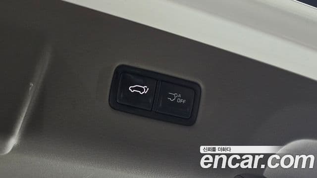 Kia Carnival 2023 — Photo 30/31