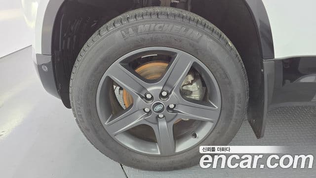 Land Rover Defender 2022 — ფოტო 5/20