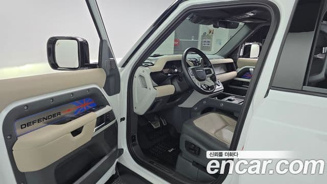 Land Rover Defender 2022 — ფოტო 10/20