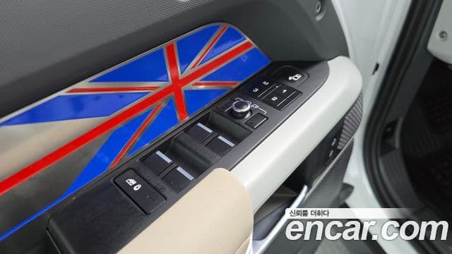 Land Rover Defender 2022 — ფოტო 13/20