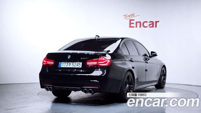 BMW 3 Series 2018 — ფოტო 2/20