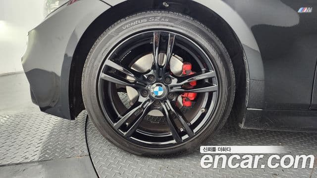 BMW 3 Series 2018 — ფოტო 5/20