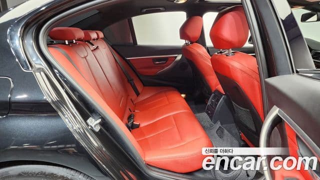 BMW 3 Series 2018 — ფოტო 11/20