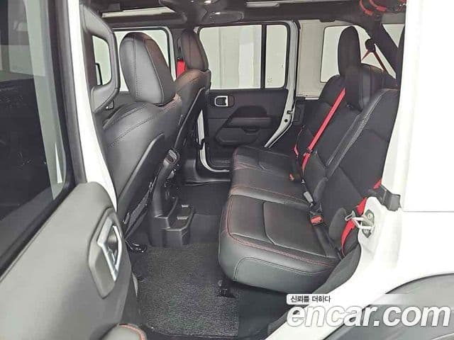 Jeep Wrangler 2025 — ფოტო 13/19