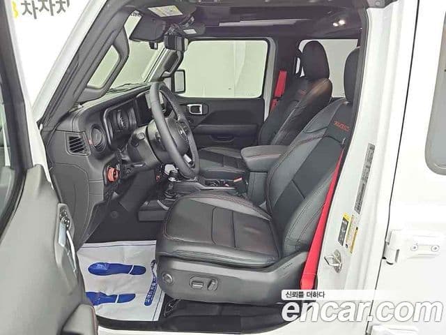 Jeep Wrangler 2025 — ფოტო 14/19