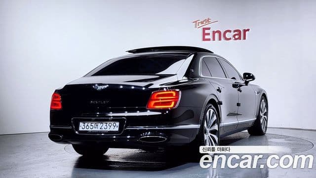 Bentley Flying Spur 2020 — Фото 1/20