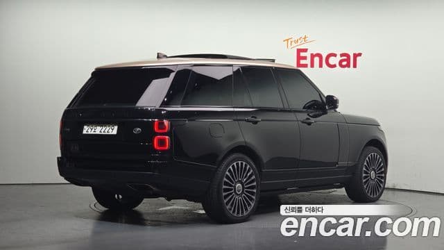 Land Rover Range Rover 2018 — Фото 1/20