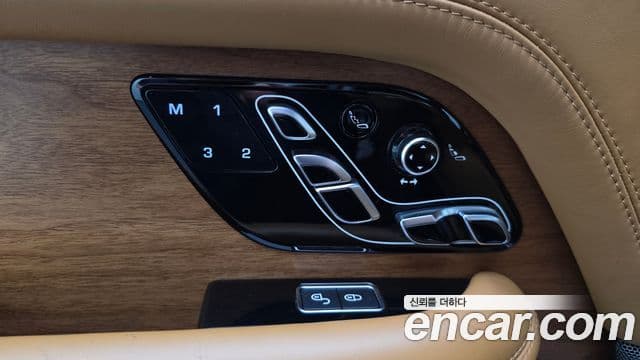 Land Rover Range Rover 2018 — Фото 17/20