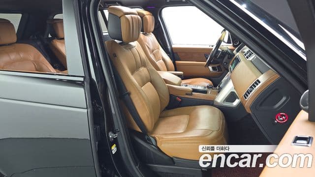 Land Rover Range Rover 2018 — Photo 18/39