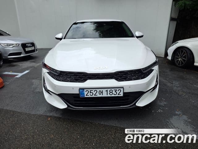 Kia K5 2022 — ფოტო 9/18