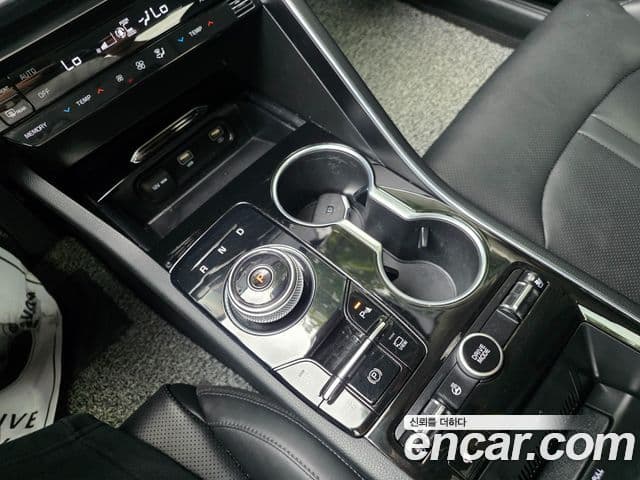 Kia K5 2022 — ფოტო 7/18