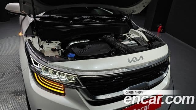 Kia Seltos 2022 — ფოტო 5/20