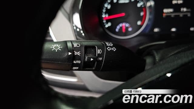 Kia Seltos 2022 — ფოტო 19/20