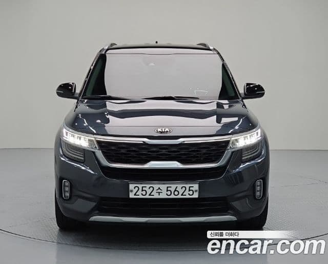 Kia Seltos 2019 — Фото 2/19
