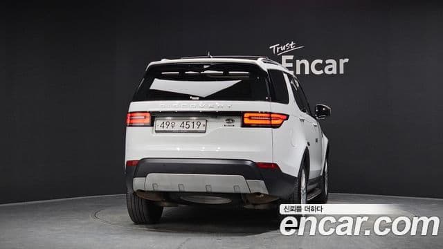Land Rover Discovery 5 2019 — ფოტო 4/20