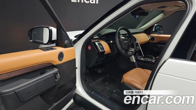 Land Rover Discovery 5 2019 — ფოტო 10/20