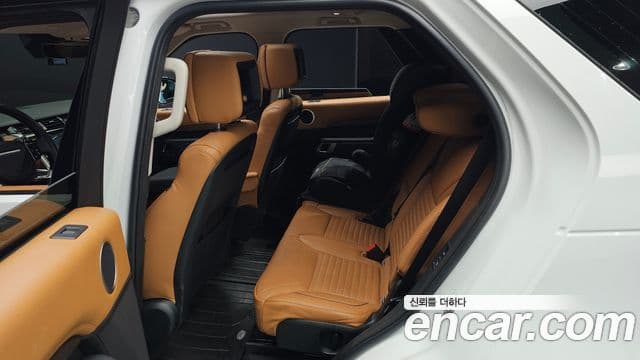 Land Rover Discovery 5 2019 — ფოტო 12/20
