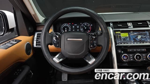 Land Rover Discovery 5 2019 — ფოტო 13/20