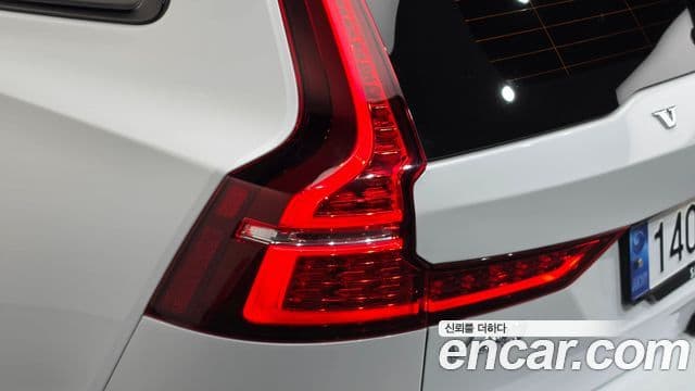 Volvo V60 Cross Country 2024 — Photo 20/36