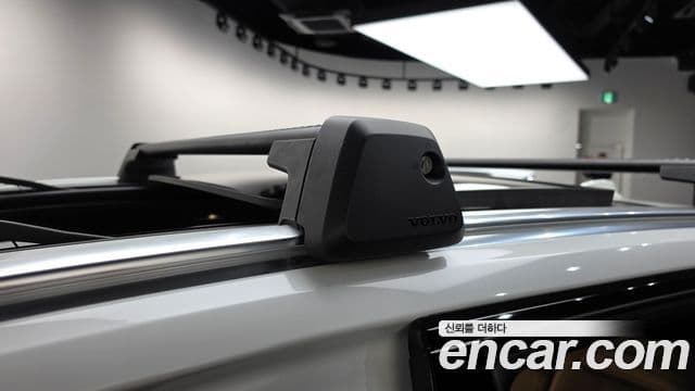Volvo V60 Cross Country 2024 — Photo 29/36