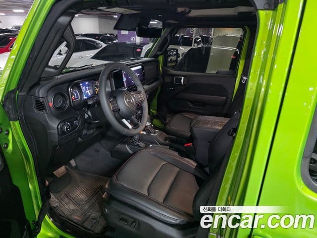 Jeep Wrangler 2025 — ფოტო 9/20