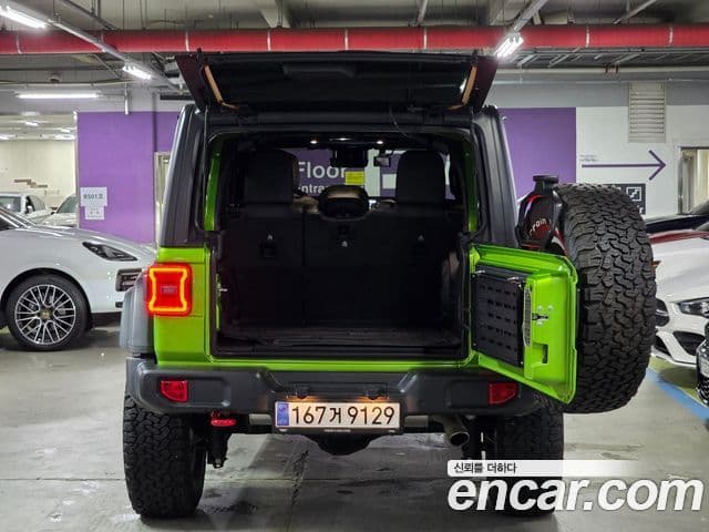 Jeep Wrangler 2025 — ფოტო 20/20