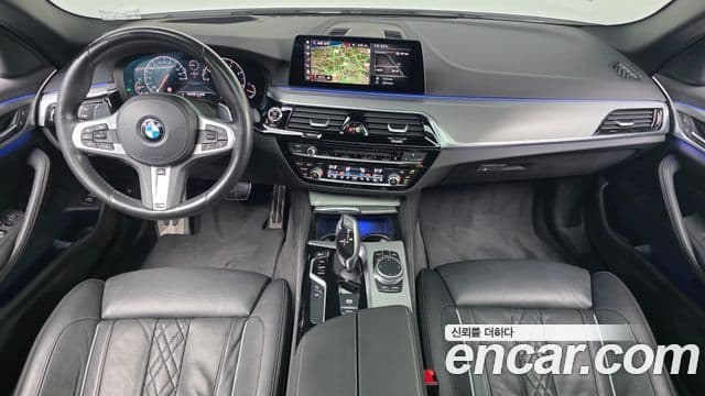 BMW 5 Series 2019 — ფოტო 7/20