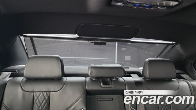 BMW 5 Series 2019 — ფოტო 18/20