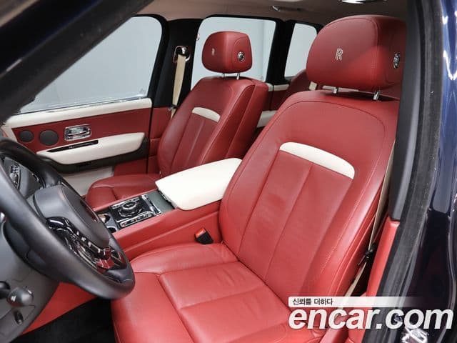 Rolls-Royce Cullinan 2019 — ფოტო 7/20