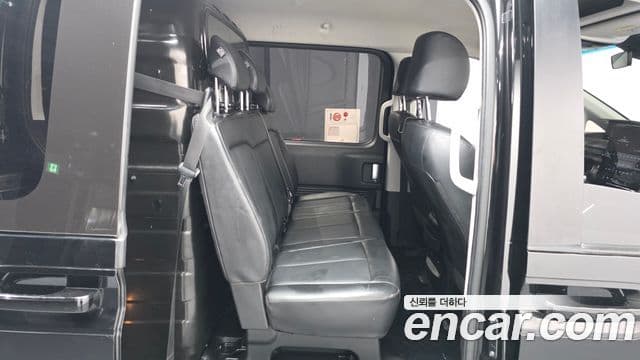 Hyundai Staria 2023 — ფოტო 12/20