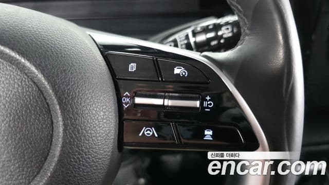 Hyundai Staria 2023 — ფოტო 18/20