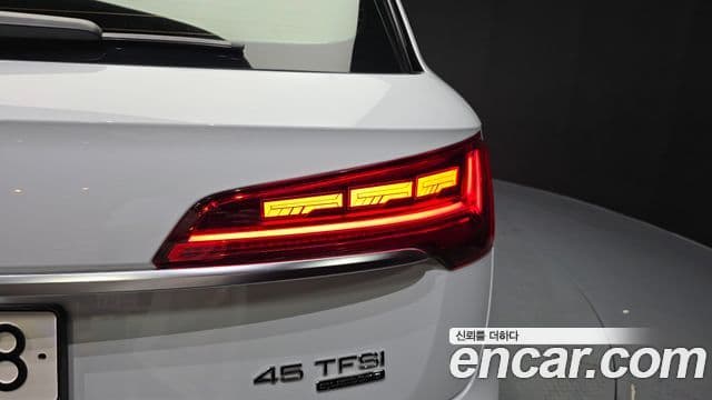 Audi Q5 2024 — ფოტო 15/36